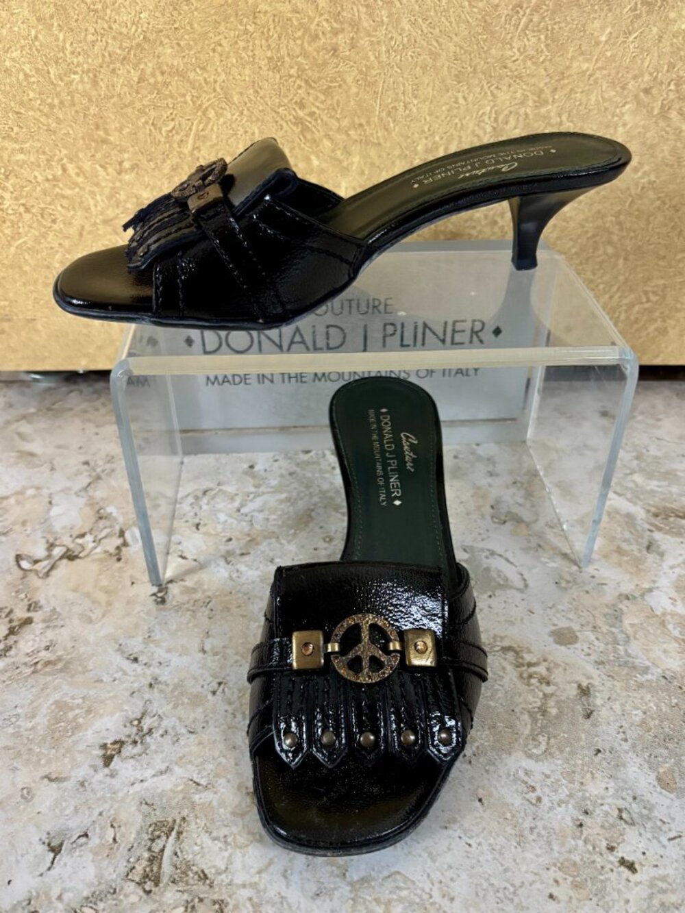 Donald Pliner Black Leather Slide Shoe Rhinestone Peace Sign NWT $275 Sz 6